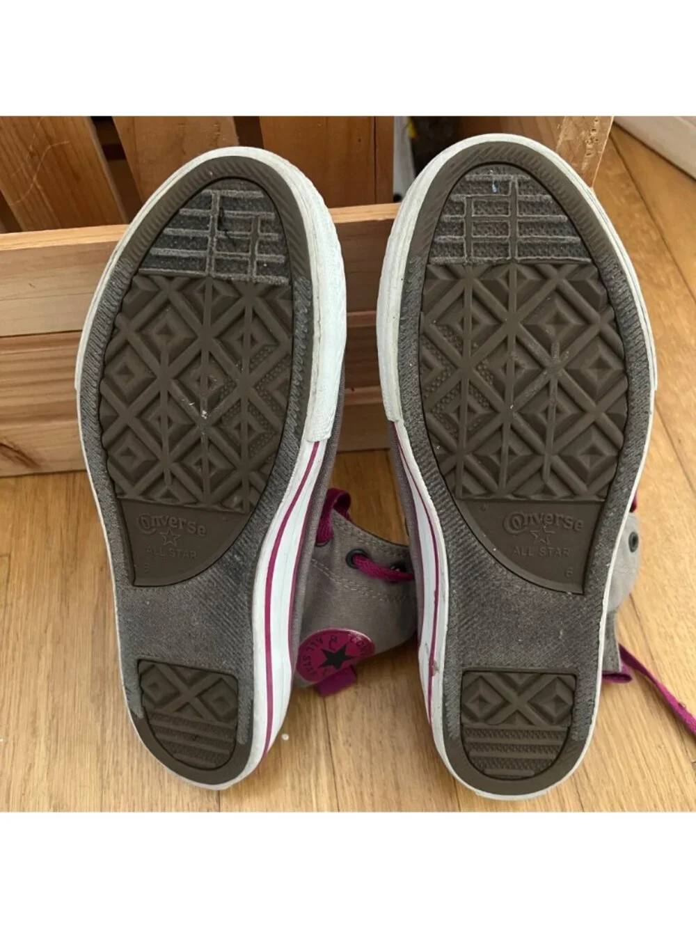 Converse Size 6 Gray Pink Chuck Taylor All Star High Top Sneakers Retro Shoes